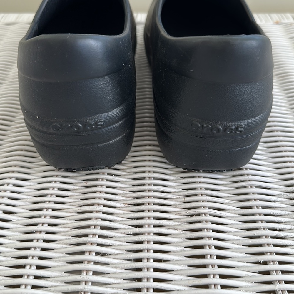 Crocs at work - Picture 4 of 6